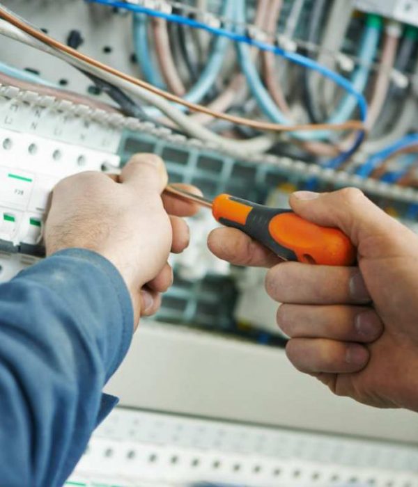 Commercial-Electrical-Contractors-Essex-1024x683